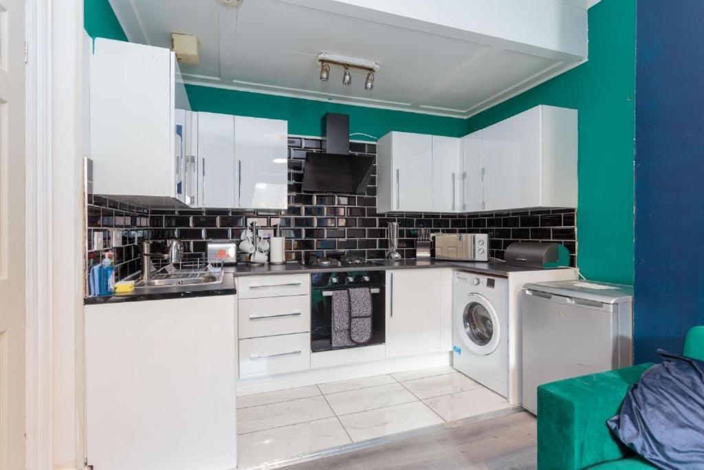 Beautiful Boutique Edinburgh Abode - Sleeps 4 Leilighet Eksteriør bilde