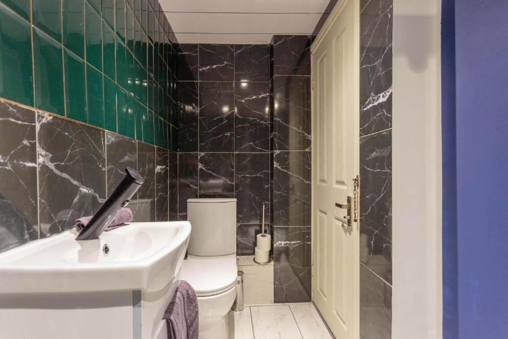 Beautiful Boutique Edinburgh Abode - Sleeps 4 Leilighet Eksteriør bilde